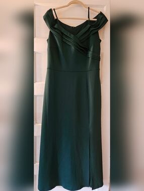 Alexa B Elegant Dark Green Off The Shoulder Maxi Dress - Women's Formal
